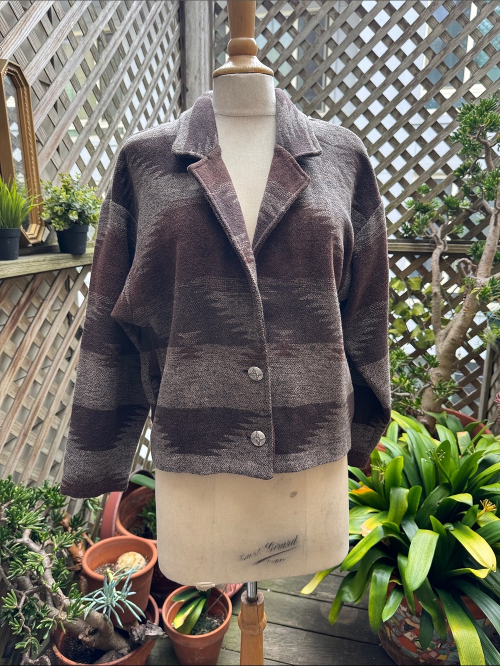 Vintage David Paul Women’s Aztec Inspired Jacket. Small relaxed fit Pockets VGUC